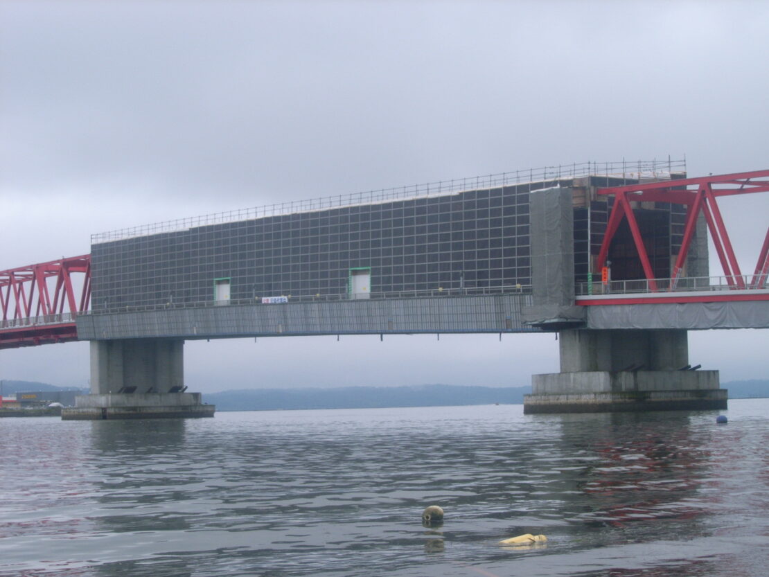 H23年度　厚岸大橋塗装工事（インバイロワン工法）